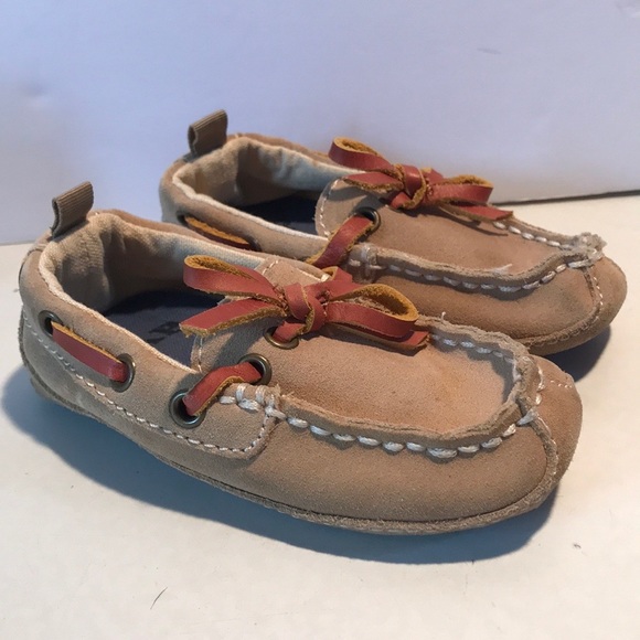 GAP Other - Gap moccasins leather flexing rubber soles Sz 7